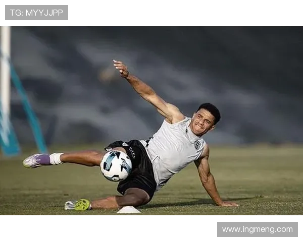 足球杯赛射手榜竞争激烈，状态回暖的球员有望成为本赛季进球王