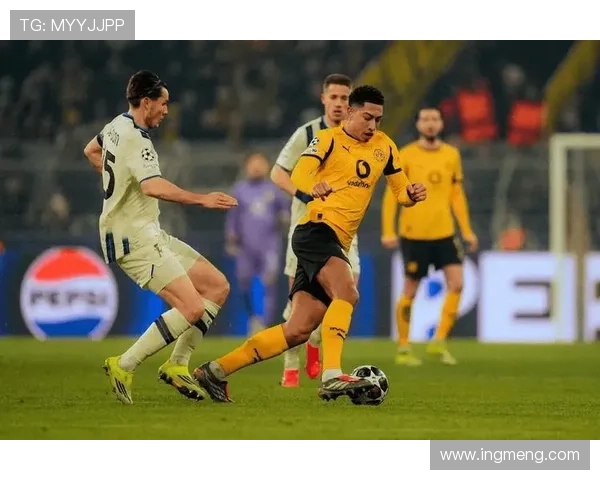 多特蒙德攻防转换快与漏洞问题,在近期比赛中逐渐显现稳定性考验 多特蒙德攻防转换快与漏洞问题,在近期比赛中逐渐显现稳定性考验